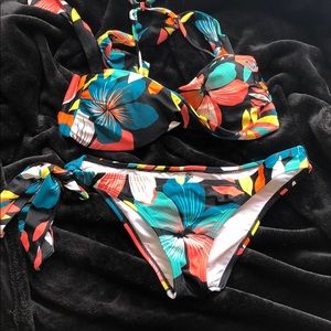 Roxy twist bikini with side tie on bottoms